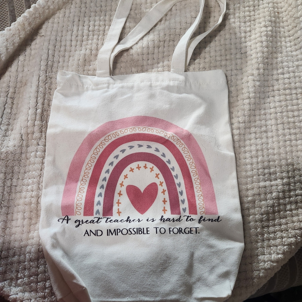 5/20$ Pink and White Tote Bag with Heart Design